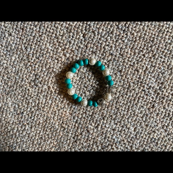 Bracelets - Picture 7 of 13